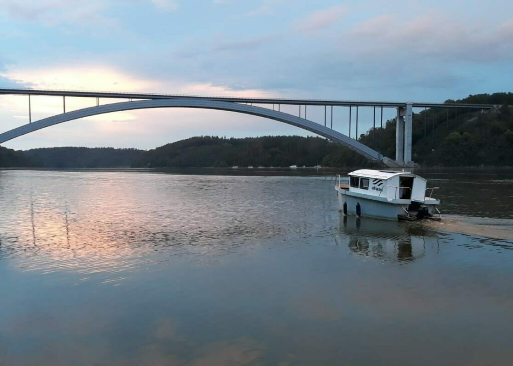 Krajánek 670 u Žďákovského mostu