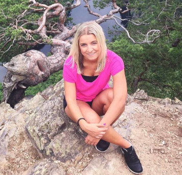 NIKOLA PROCHAZKOVÁ Nikola Procházková